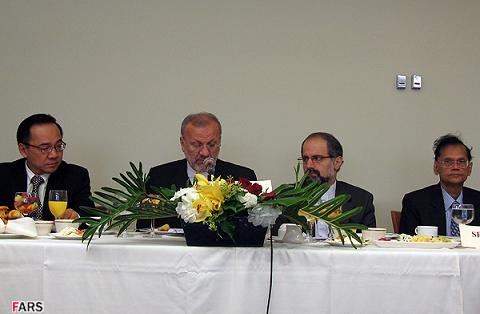 متكي در نشست وزراي عضو مجمع گفتگو همكاري آسيايي