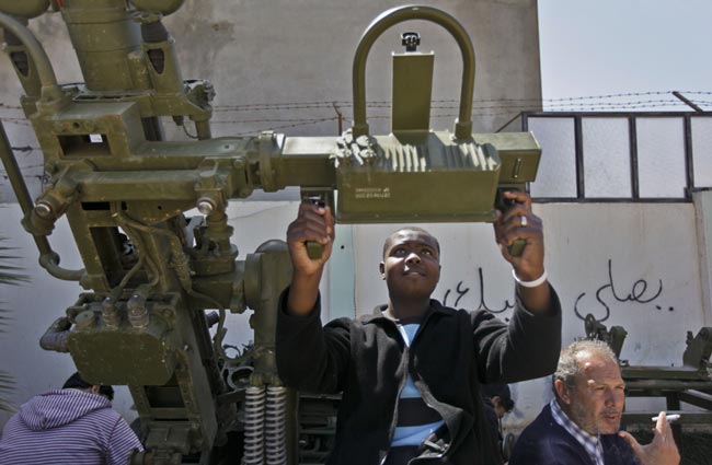 جوان انقلابي ليبيايي