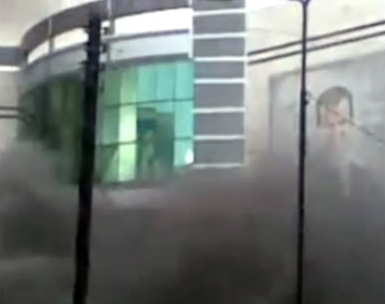 آتش زدن عکس بشار اسد در سوریه