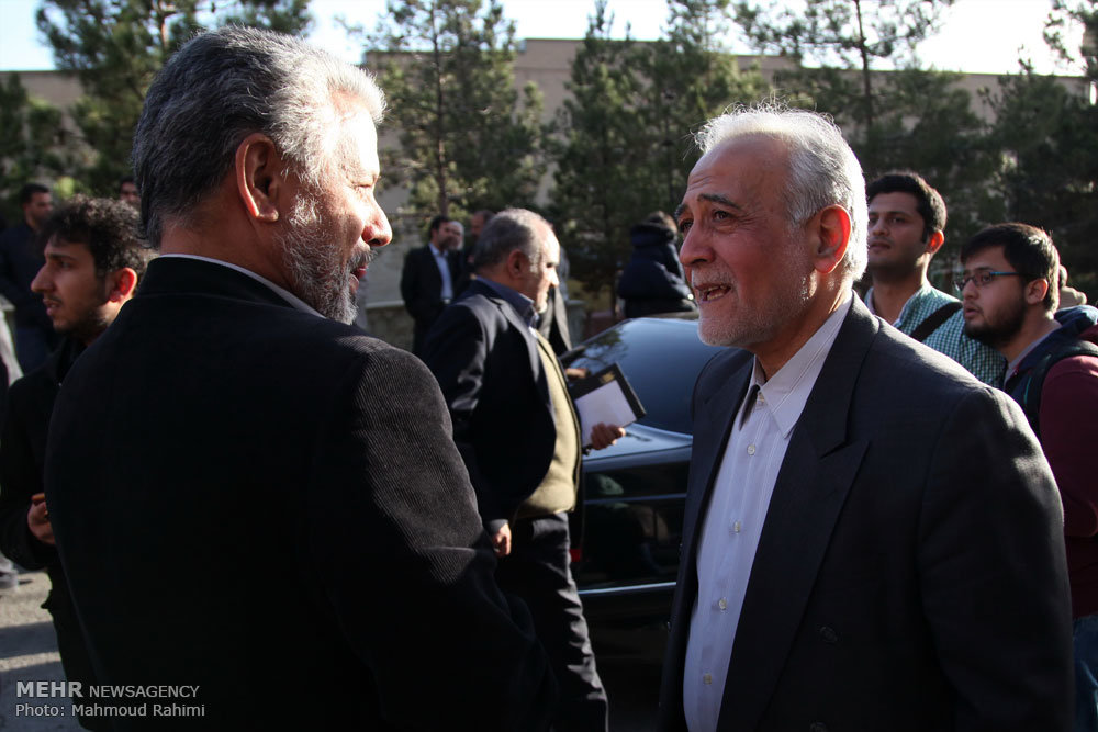 مایلی کهن،کاشانی درختم والده احمدی نژاد(عکس)