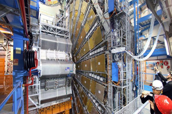 «هادرون» ۱۵ روز دیگر روشن می شود «هادرون» ۱۵ روز دیگر روشن می شود