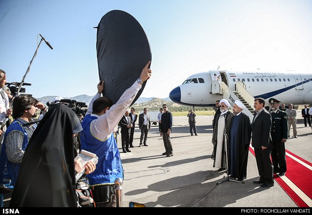 حاشیه های سفر روحانی به ایلام (عکس)