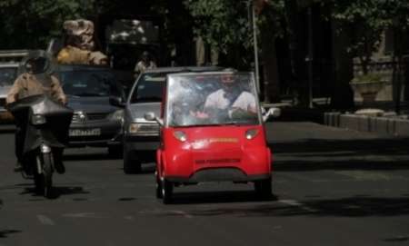 خودرو برقی به طور نمادین در تهران به حرکت درآمد