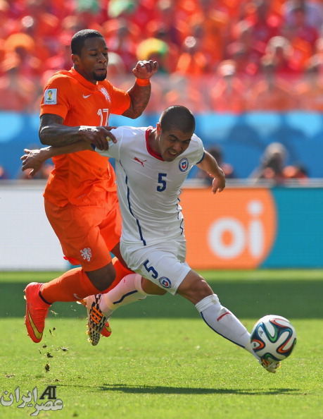 مسابقه فوتبال هلند و شیلی (عکس)