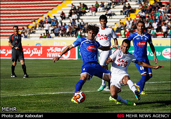 بازی های لیگ برتر فوتبال (عکس)