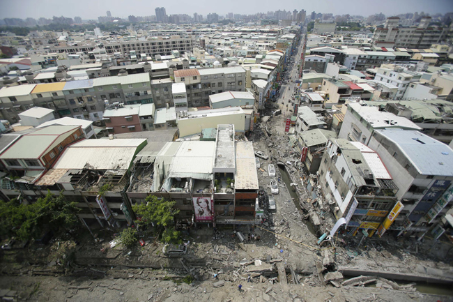 انفجار مرگبار لوله‌های گاز در تایوان (+عکس)