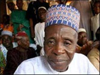 مردی با هشتاد و شش همسر خود (+عکس)