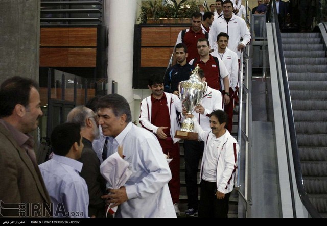 بازگشت تیم ملی کشتی فرنگی به کشور (عکس)