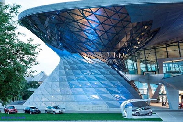 ایستگاه شارژ خورشیدی با الهام از بال پرندگان