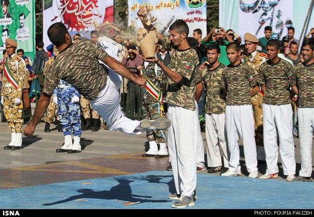 رژه نیرو‌های مسلح در سراسر کشور (عکس)