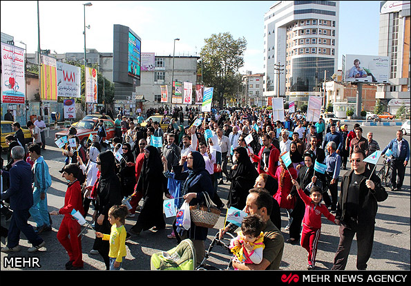 همایش پیاده روی خانوادگی در آمل (عکس)