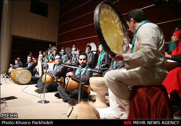 کنسرت گروه کوبه ای نوازان کنج (عکس)