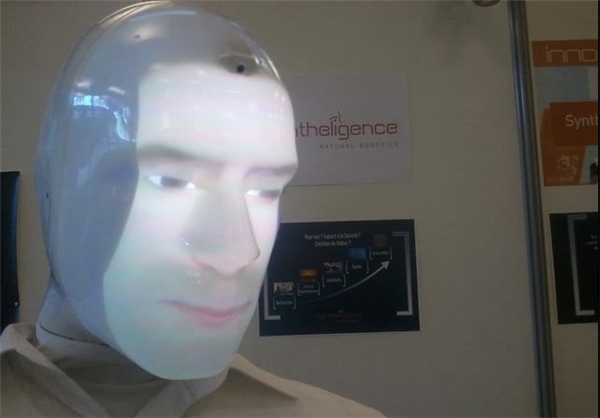 رباتی با احساسات کاملاً انسانی+تصاویر