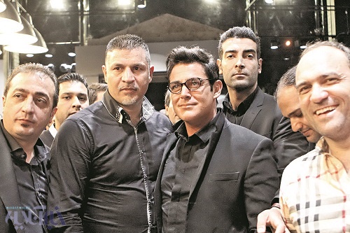 محمدرضاگلزاردرمغازه دایی(گزارش تصویری)