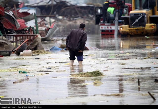 خسارت سیل به مرکز فروش دام در تبریز (عکس)
