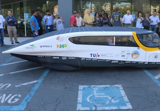 ورود اولین خودروهای خورشیدی به ناوگان حمل و نقل