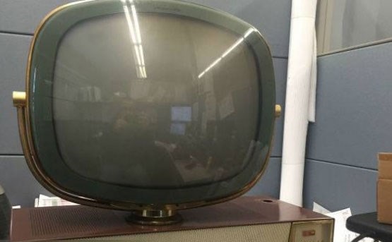 پوسته قدیمی برای یک نمایشگر مدرن