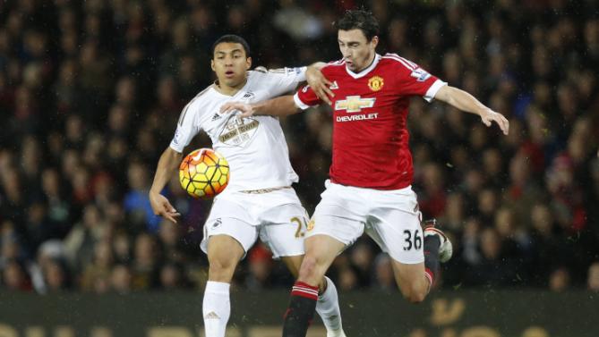 منچستریونایتد 2-1 سوانسی / آرسنال صدرنشین 2016 (+عکس/جدول)