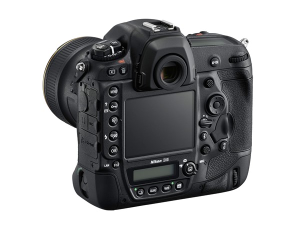 نیکون دوربین پرچمدار D5 را معرفی کرد نیکون دوربین پرچمدار D5 را معرفی کرد