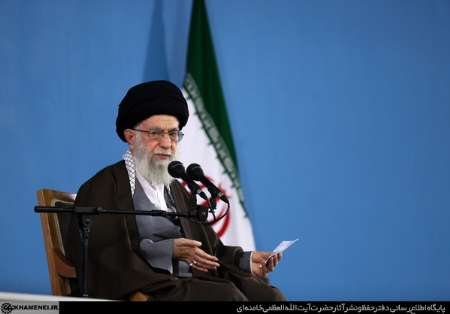 رهبر انقلاب در دیدار مردم قم: امروز بیعت با انقلاب و امام بیعت با پیامبر است رهبر انقلاب در دیدار مردم قم: امروز بیعت با انقلاب و امام بیعت با پیامبر است