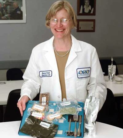 ساکنان مریخ غذای ۷ ساله را می خورند