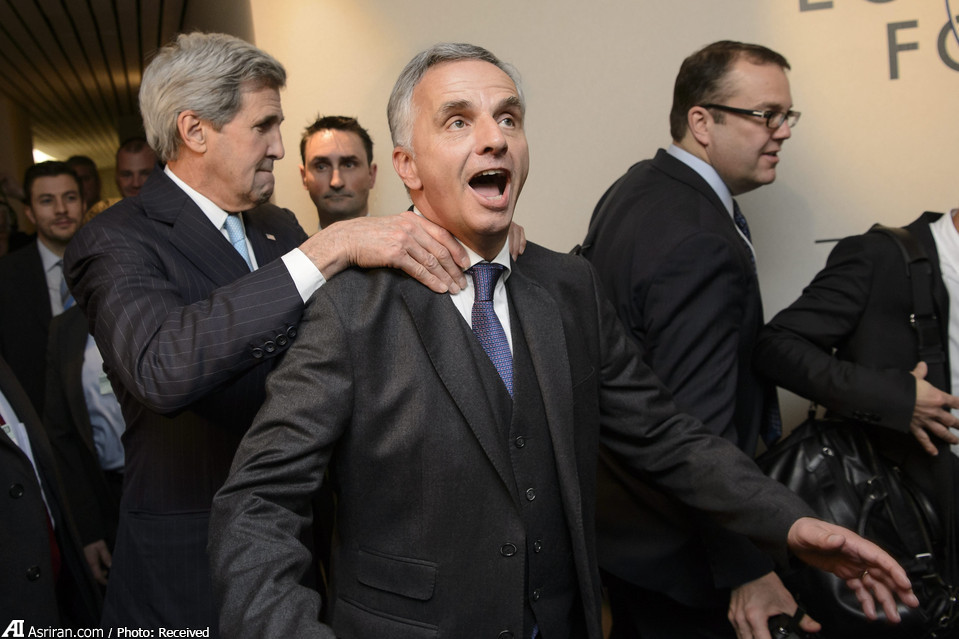 حرکات جالب کری در نشست داووس (+عکس)