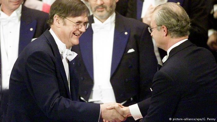 استعفای برنده نوبل بعد از سخنان ضد زن