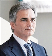 صدر اعظم اتریش: رفتار مجارستان با پناهجویان یاد آور دوران تاریک نازیسم است صدر اعظم اتریش: رفتار مجارستان با پناهجویان یاد آور دوران تاریک نازیسم است