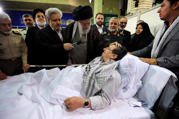 رهبر انقلاب: تجلیل از ایثارگران، تجلیل از حماسه آفرینان است