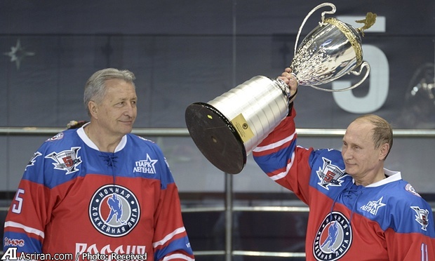 تولد پوتین : از گوشی آیفون 6 تا بازی هاکی (+عکس)