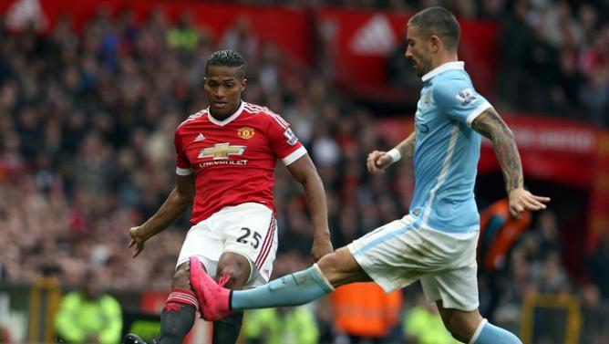 یونایتد 0 - 0 سیتی / تساوی در دربی منچستر و صدرنشینی آبی ها(+عکس/جدول)