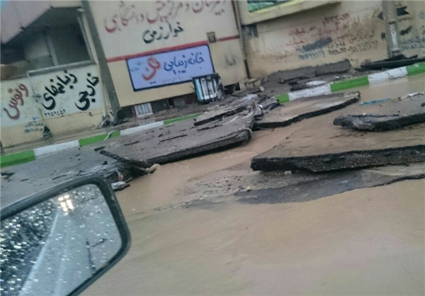 بارش شدید باران ایلام را به تعطیلی کشاند