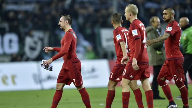 هفته پانزدهم بوندسلیگا / مونشن گلادباخ 3-1 بایرن (+عکس / جدول) هفته پانزدهم بوندسلیگا / مونشن گلادباخ 3-1 بایرن (+عکس / جدول)