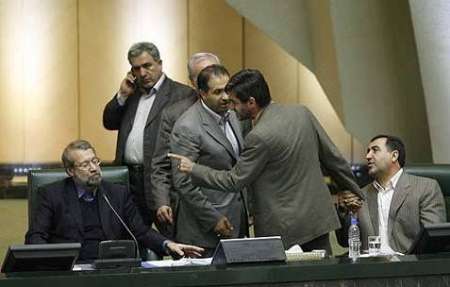 کوچک زاده: از نمایندگی استعفا می دهم؛ لاریجانی: کسی نگرانی ندارد کوچک زاده: از نمایندگی استعفا می دهم؛ لاریجانی: کسی نگرانی ندارد