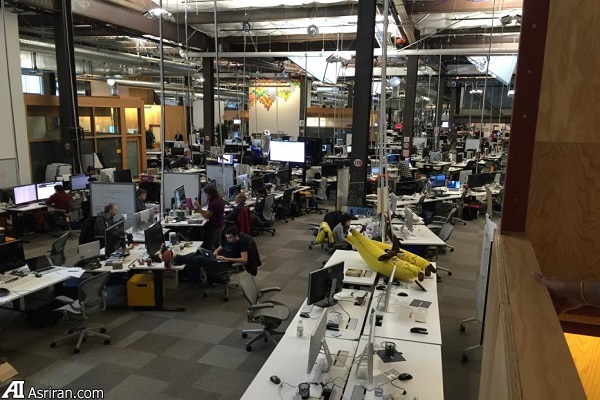 در پشت صحنه فیسبوک