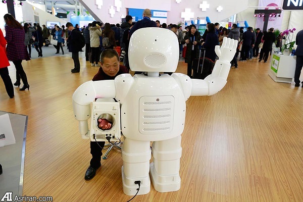 نگاهی گذرا به نمایشگاه «نور اینترنت»