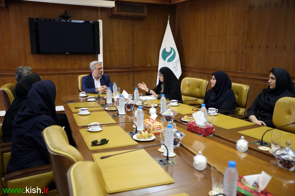 دیدار نوروزی مدیرعامل سازمان منطقه آزاد کیش با کارکنان ادارات دیدار نوروزی مدیرعامل سازمان منطقه آزاد کیش با کارکنان ادارات