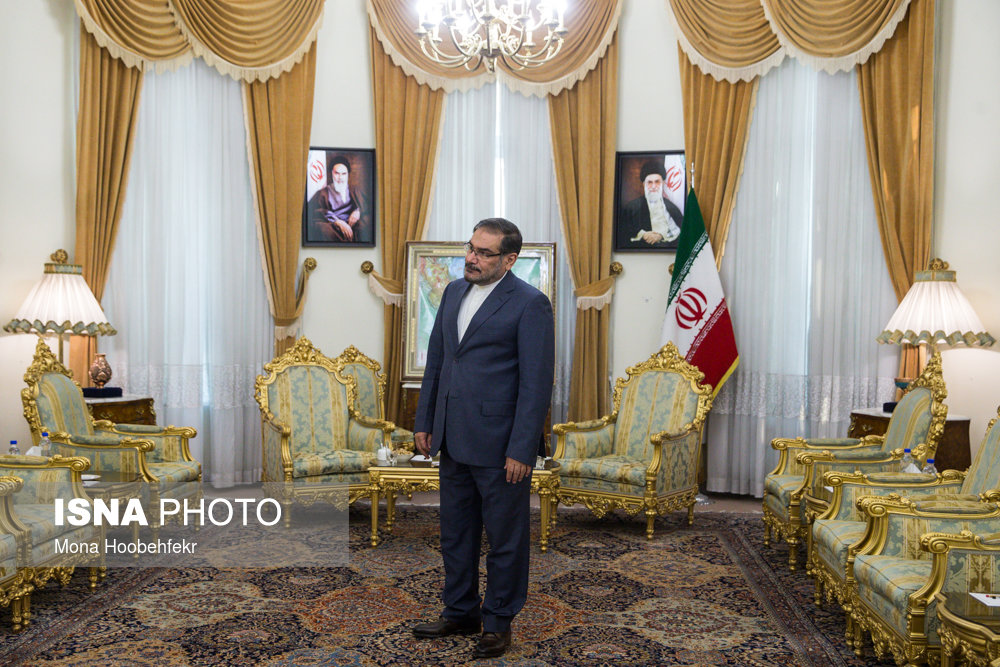 دیدار وزیر دفاع ارمنستان با شمخانی (+عکس)