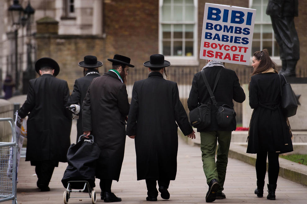 استقبال خاص فلسطینی ها از نتانیاهو در لندن (+عکس)