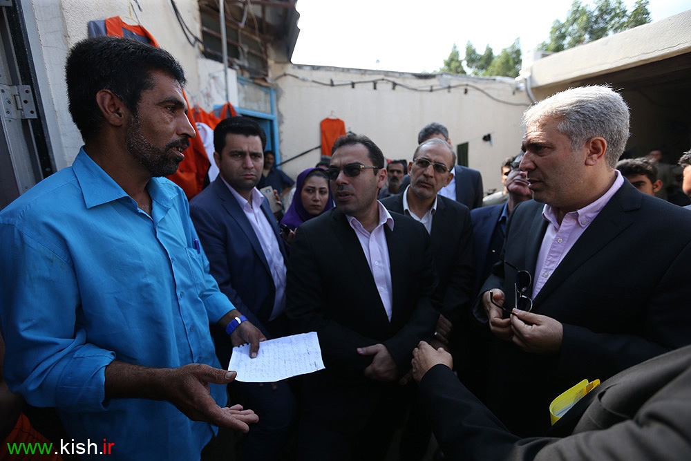 بازدید مدیرعامل سازمان منطقه آزاد کیش از خانه های کارگری و کمپ سحر