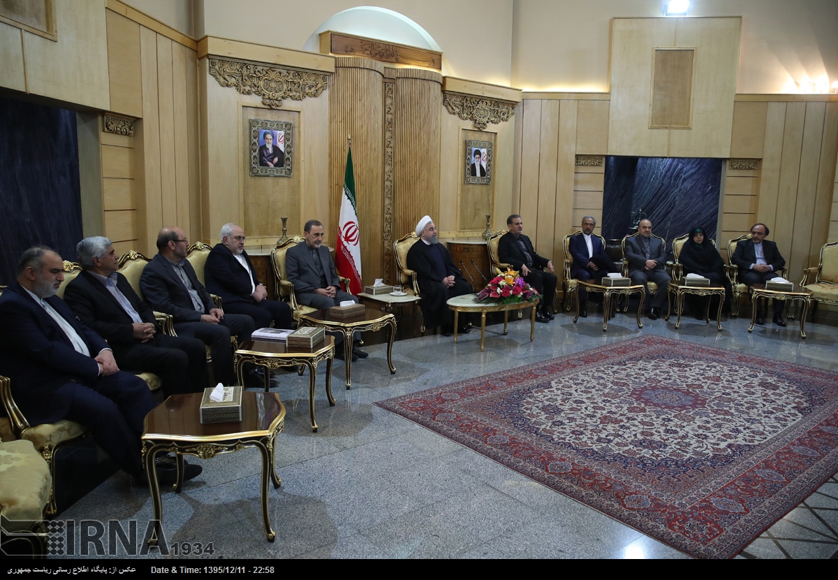 بازگشت روحانی به تهران (+عکس)