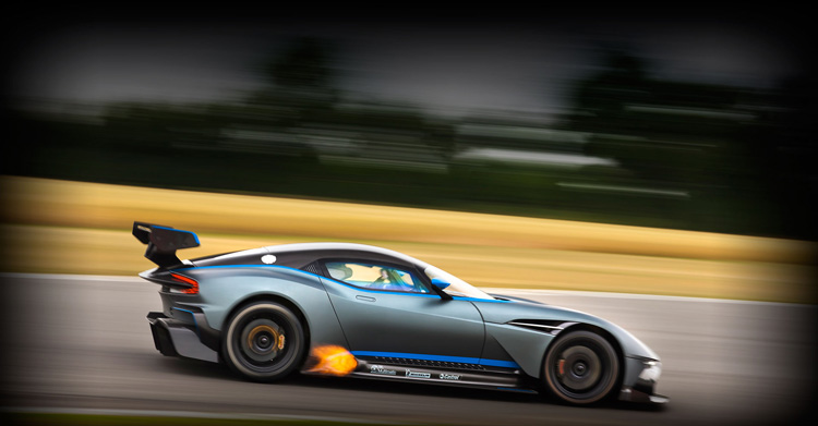 استون مارتین ولکان به خیابان ‌ها می‌ آید