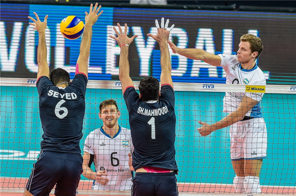 ایران 3 - 2 آرژانتین / بالاخره ولاسکو را شکست دادند(+جدول/عکس) ایران 3 - 2 آرژانتین / بالاخره ولاسکو را شکست دادند(+جدول/عکس)