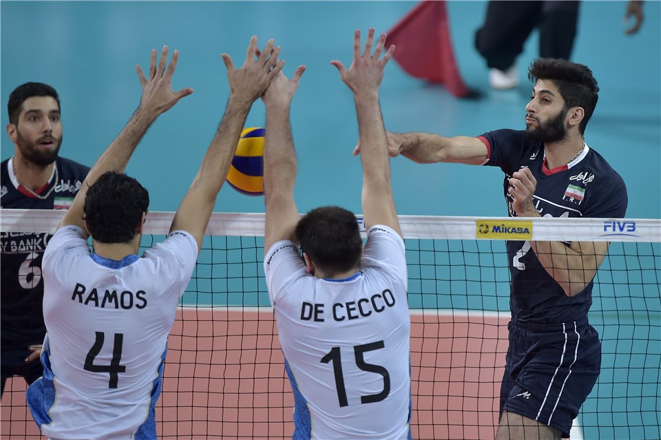 ایران 3 - 2 آرژانتین / بالاخره ولاسکو را شکست دادند(+جدول/عکس) ایران 3 - 2 آرژانتین / بالاخره ولاسکو را شکست دادند(+جدول/عکس)