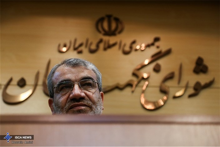 کدخدایی:فشار احمدی نژاد بر شورای نگهبان در مورد مشایی فایده‌ای نداشت/به هاشمی گفتیم انصراف دهد اما قبول نکرد/هیات حل اختلاف قوا اصلا به پرونده مینو خالقی ورود نکرد