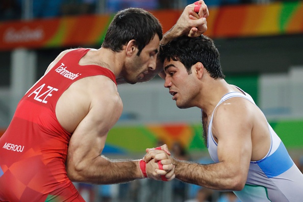 جنگ دوملیتی دو ایرانی رو تشک کشتی(+گزارش تصویری)