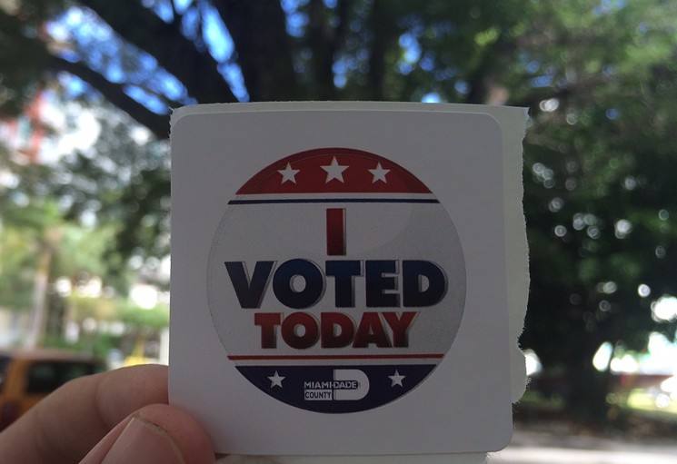 آغاز انتخابات ریاست جمهوری آمریکا/ رقابت شدید کلینتون و ترامپ در ۱۰ ایالت تعیین کننده