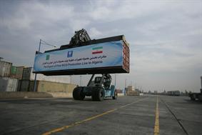 صادرات نخستين محموله تجهيزات خط توليد ايران خودرو به الجزاير (+عکس)