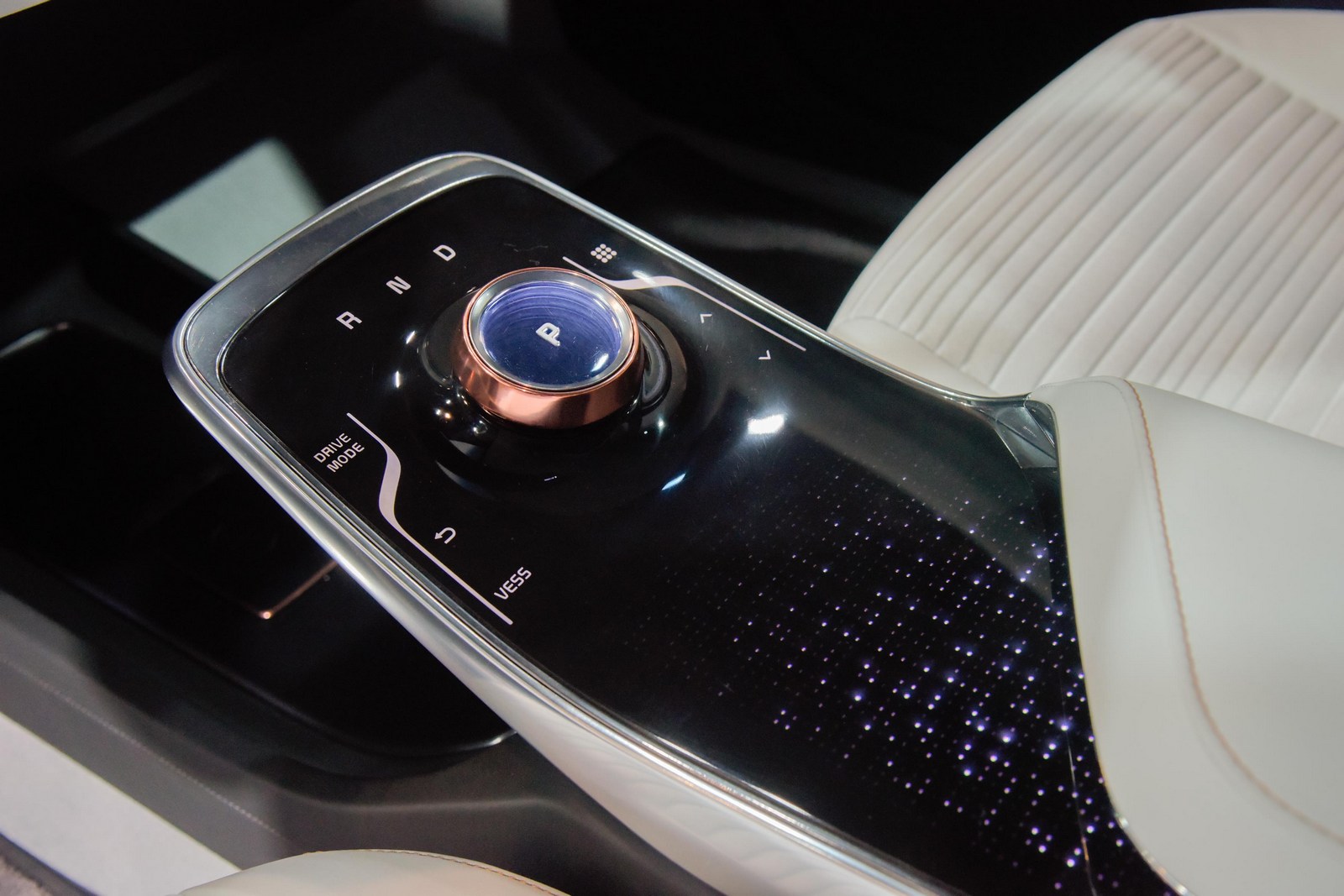 نمایش کیا نیرو الکتریکی در نمایشگاه مصرف&zwnj;کنندگان الکتریکی