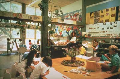 همه رستوران های کشور فقط باید یک نوع غذا سرو کنند/ نظام آموزشی ایران به همین مضحکی است!